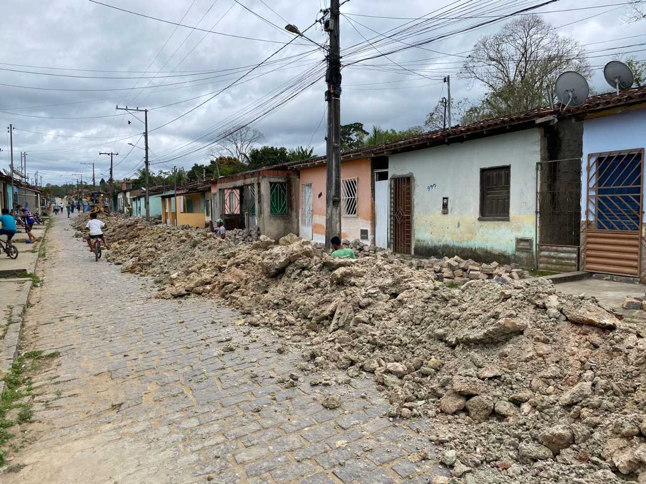Camacã: Após 20 anos moradores das Casas Novas em Leoventura comemoram o início da obra de esgotamento sanitário
